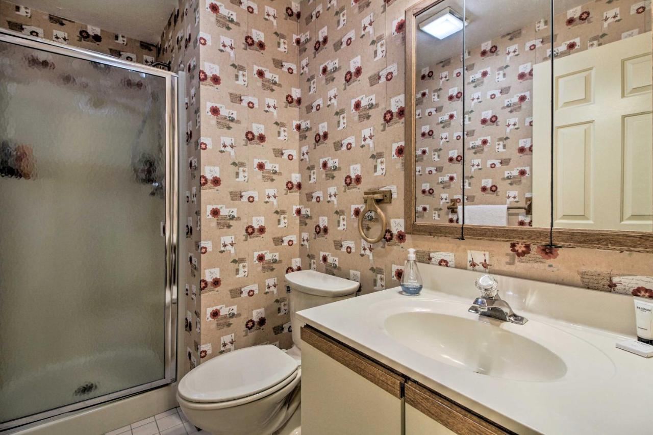 Timber Creek Townhome With 2 Decks And Mtn Views! West Dover Kültér fotó