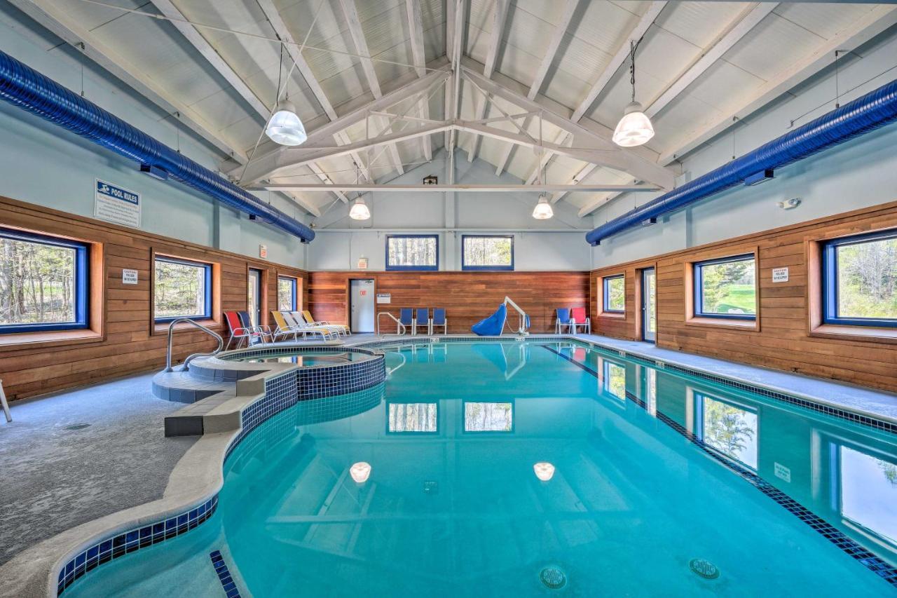 Timber Creek Townhome With 2 Decks And Mtn Views! West Dover Kültér fotó