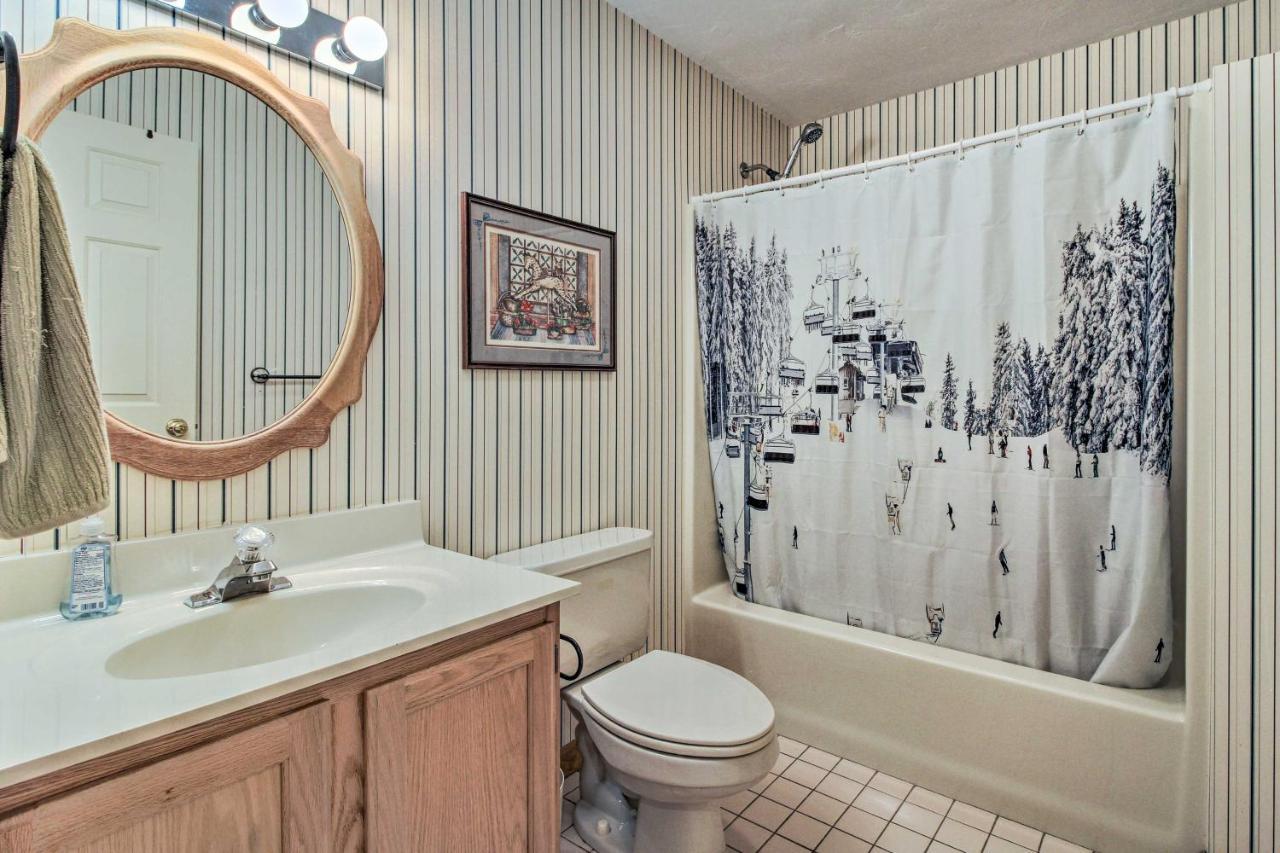 Timber Creek Townhome With 2 Decks And Mtn Views! West Dover Kültér fotó
