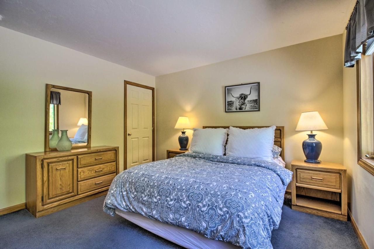 Timber Creek Townhome With 2 Decks And Mtn Views! West Dover Kültér fotó